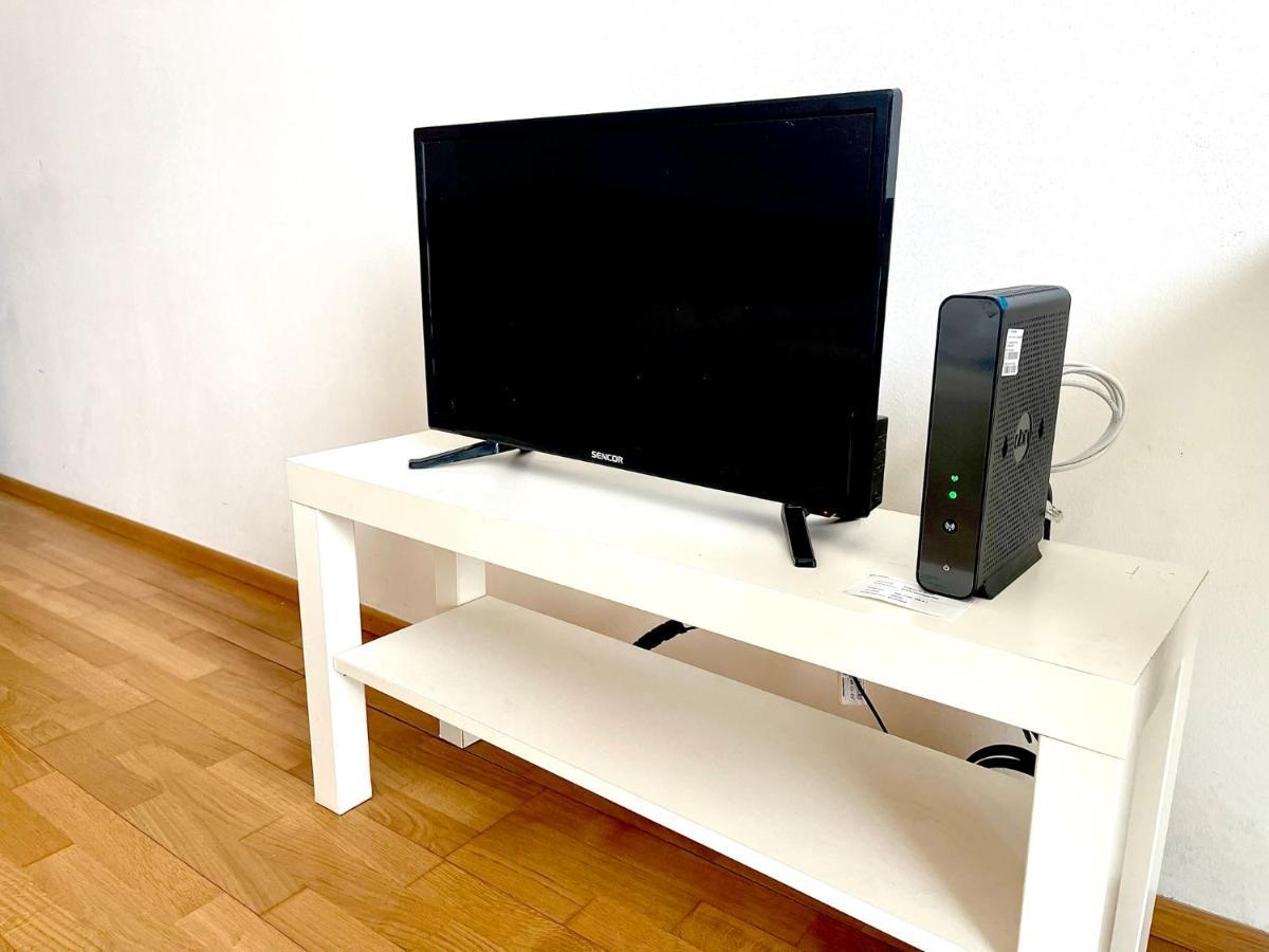 Centrum Park Apartment Прага Екстериор снимка